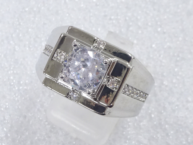 JAPANESE KIMONO / ANTIQUE CRYSTAL RING (SIZE 26)